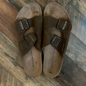 American Eagle Sandals